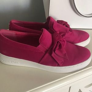 Michael Kors fuschia slip ons